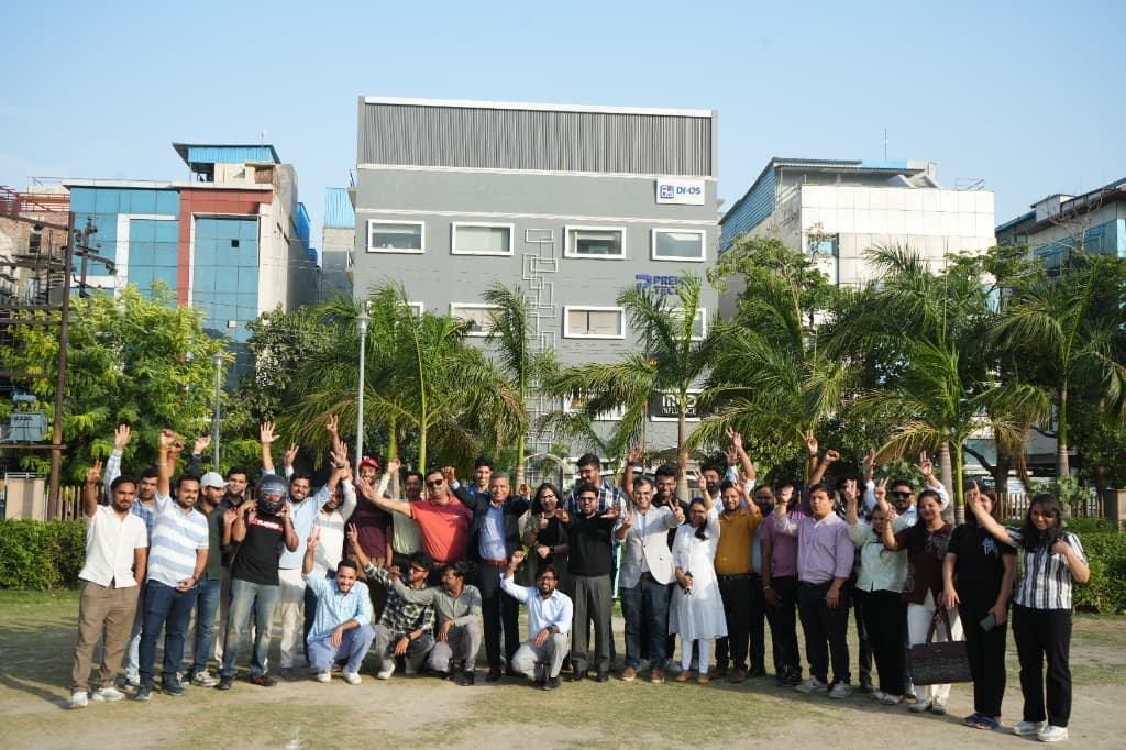 The Df-OS Team at Noida Headquarters